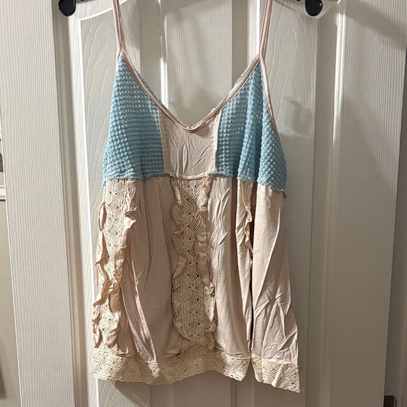POL Tops - POL NWOT Light Blue and Oatmeal Soft Ruffled and Lace Tank size L